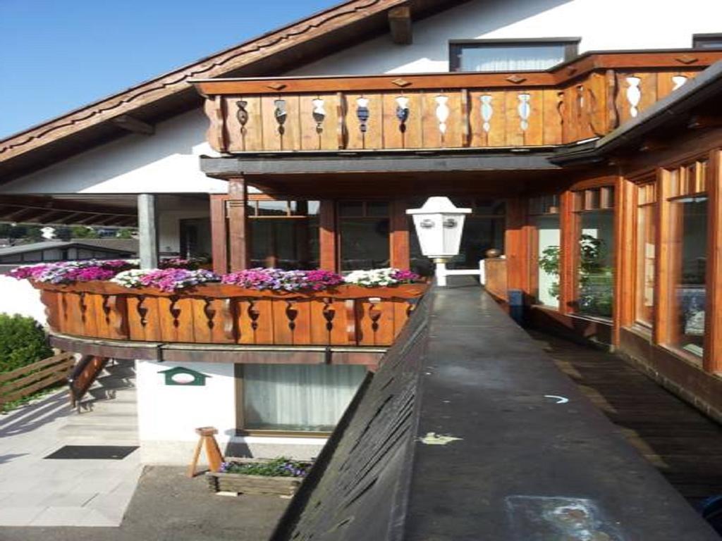 Pension "Dorfkrug" Winterberg Dış mekan fotoğraf
